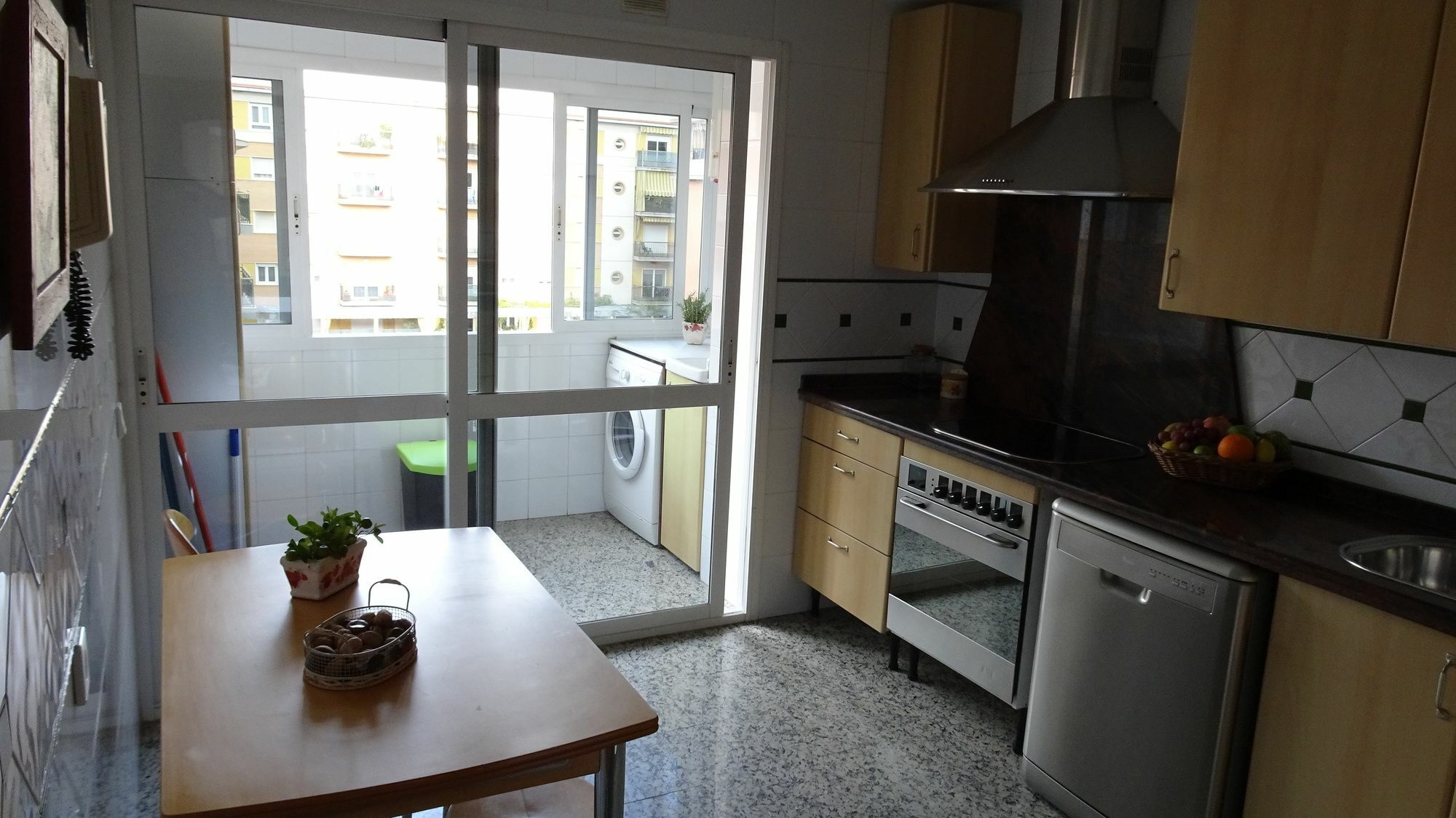 Piso Exclusivo En Zona Residencial. Manolete Apartamento